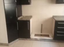 مطبخ بحالة ممتازه للبيع
