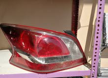 Nissan sentra left rear light original Nissan sentra left rear light original