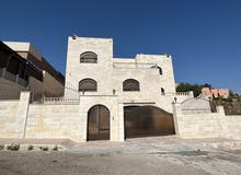 570m2 More than 6 bedrooms Villa for Sale in Amman Naour