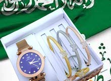 طقم نسائي من ماركه كشخه
طقم مكون من طقم نسائي من ماركه كشخه
طقم مكون من
