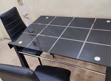 للببع طارلة طعام شبه جديده طاولة معاريس للببع طارلة طعام شبه جديده طاولة معاريس