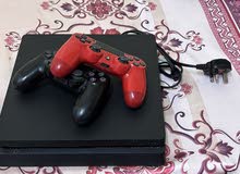 Play station4 slim in good condition for sale بلي ستيشن 4 بحالة ممتازة للبيع