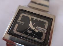 Seiko 5 Automatic Rectangular Black-White Dial Watch Seiko 5 Automatic Rectangular Black-White Dial Watch