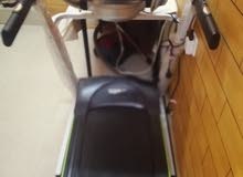 جهاز مشي treadmill شبه جديد حجم كبير للركض