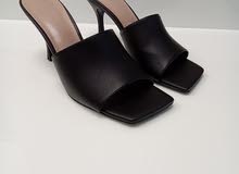 Like NEW CHARLES & KEITH Square toe mules size 38
