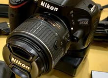 للبيع كاميرا Nikon D5100 مستخدمة نظيفة
