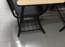كرسي طاولة كرسي طاولة