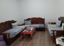 avendre trois bancs bois rouge nadfa bracha avec tabele avendre trois bancs bois rouge nadfa bracha avec tabele