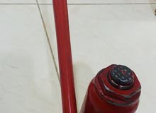 2 x Hydraulic jacks 2 x Hydraulic jacks