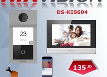 انتركم الفيديو الشبكي IP Intercom نوعDS-KIS604 Hikvision مع امكانية الشبك والتحكم عن طريق الموبايل