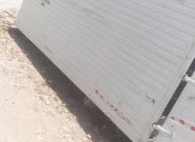 ثلاجه لبيع مع شصيها