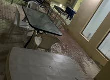 2 طاولة حديقة بحالة جديدة 2 طاولة حديقة بحالة جديدة