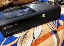 Xbox 360 slim 300dhs xbox360 E 150 dhs