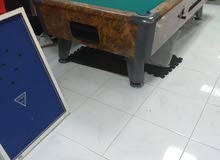 POOL TABLE WITH ACCESSORIES