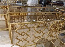 طاولات استقبال مطلية باللون الذهبي (جديد) طاولات استقبال مطلية باللون الذهبي (جديد)