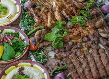 رخصة مطعم مشهور للبيع. موجود بطلبات .ومبيعاته تمام .لعدم التفرغ رخصة مطعم مشهور للبيع. موجود بطلبات .ومبيعاته تمام .لعدم التفرغ