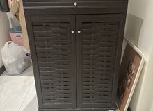 Small Cabinet in good condition for 5 bd! Only