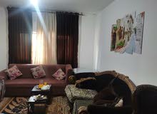 شقة ب حي راقي خلف قصر العدل..بالقرب من مجمع عمان. للبيع بسعر مغري