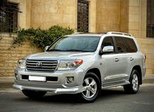 تويوتا لاند كروزر (GXR 2015 (V8 وارد صيانة الشركة ( طلب خاص 60th) مالك واحد بحالة الوكالة