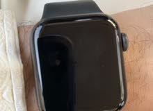 apple watch 6 40mm بحالة ممتازة
