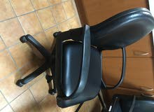 Slightly used office chairs and desk Slightly used office chairs and desk