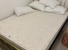 almost new bed almost new bed