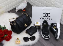 شنط وشوزات مع نظارة وعطر شنط وشوزات مع نظارة وعطر