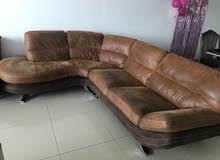 كنب ذو لون رائع / sofa in good condition