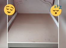 سرير زوجي مستعمل درجه اولى صناعه ايطاليه سرير زوجي مستعمل درجه اولى صناعه ايطاليه