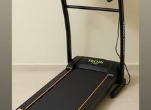 جهاز جري TECHN FITNESS شبه جديد