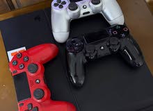 Ps4 500g و ثلاث ايدين اصليات شغالة 100٪؜ مع كامل اسلاكها