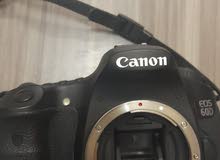 ‏كاميرا كانون 60 D عدسة 18 135 استخدام بسيط جدا الكاميرا جديدة تماما