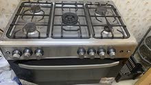 Cooking range and Gas cylinder