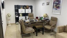 اثاث مكاتب شبه جديده Luxurious Office furniture almost new (5 cabins - 1 meeting room)