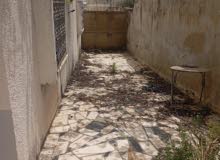120m2 4 Bedrooms Townhouse for Sale in Tulkarm Atil