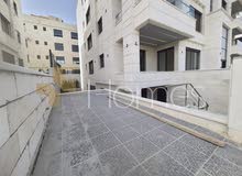 شقة بمدخل خاص للبيع في حي الصحابة بمساحة بناء 200م
