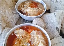 عسل سمر بو طويق مع شمع عسل سمر بو طويق مع شمع