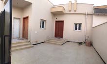 منزل ارضي للايجار عين زارة طريق الابيار بالقرب من مسجد طيبة