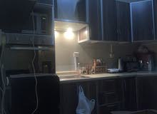 مطبخ أمريكي رخام صناعي نظيف جدا ( إستخدام خفيف)يحتوي على فرن وبتوجز وشفاط ARISTO مطبخ أمريكي رخام صناعي نظيف جدا ( إستخدام خفيف)يحتوي على فرن وبتوجز وشفاط ARISTO