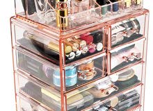 Acrylic makeup organizer-منظم مكياج اكليرك Acrylic makeup organizer-منظم مكياج اكليرك