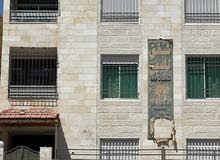 شقة بموقع ممتاز بجبل طارق شبة جديده بسعر ممتاز استخدام شخصي قليل