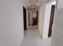 شقة جديدة واسعة شقة واحدة في كل طابق نظام عربي ومجلس مدخل منفصل