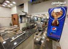 يقبل البدل بسياره كهربائيه، بسعر مغري جدا و فرصة استثمارية مطعم يعمل بشكل جيد جدا للبيع لعدم التفرغ
