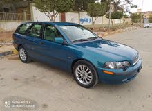 VOLVO V40 توماتك للبيع VOLVO V40 توماتك للبيع