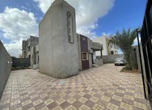 225m2 4 Bedrooms Townhouse for Sale in Tripoli Ain Zara