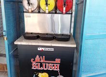 ماكينة سلاش دنبر المتخصصه بحالة الجديد وهوت 2 متر وشفاط إماراتي
