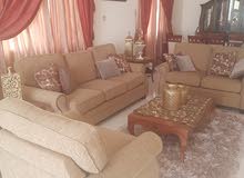 غرفه ضيوف مع طرابيزات غرفه ضيوف مع طرابيزات