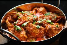 طباخة باكستانية ماهرة اكلات هندية وحلى