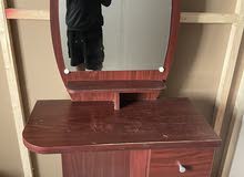 Dressing mirror & bed standing