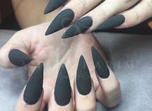nail technician 
paducure manicure